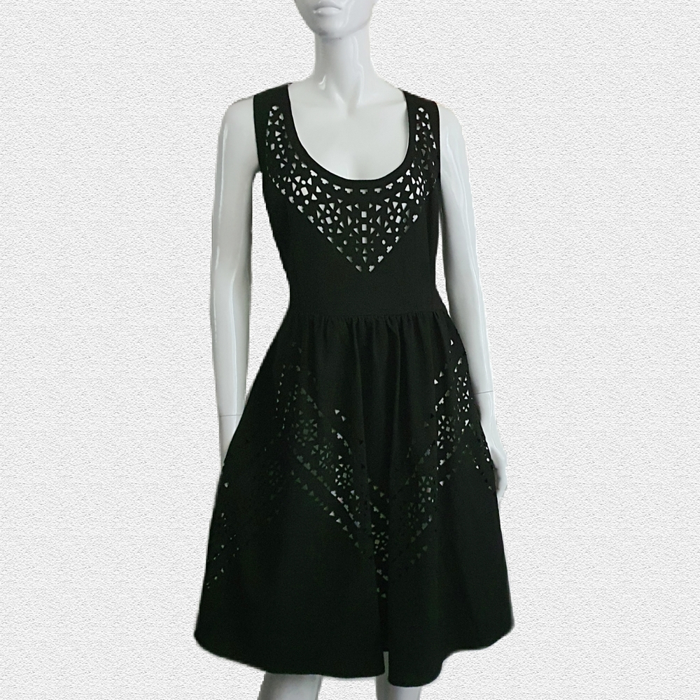 City Chic Laser Cut Black & White Sleeveless Fit and Flare Dress Size 16 - Picture 12 of 12